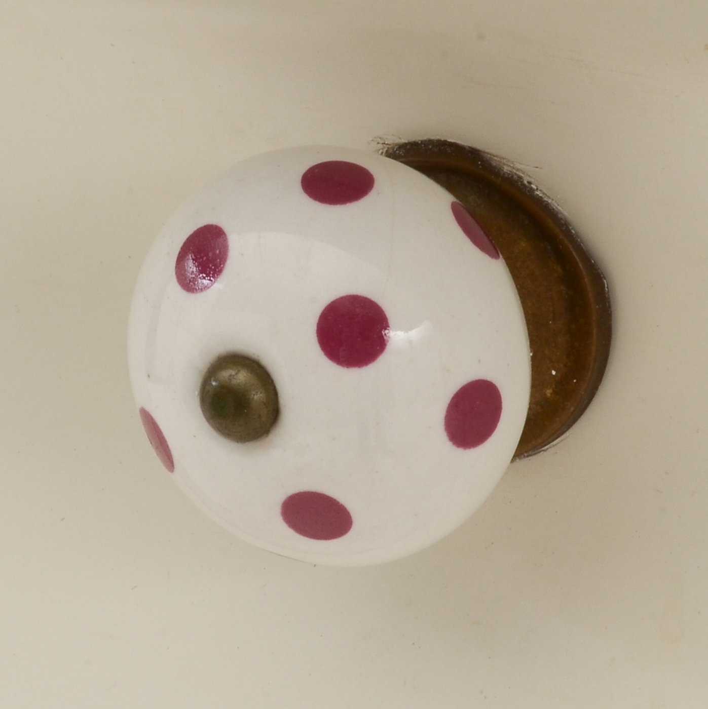 White Chest of Drawers With Mirror