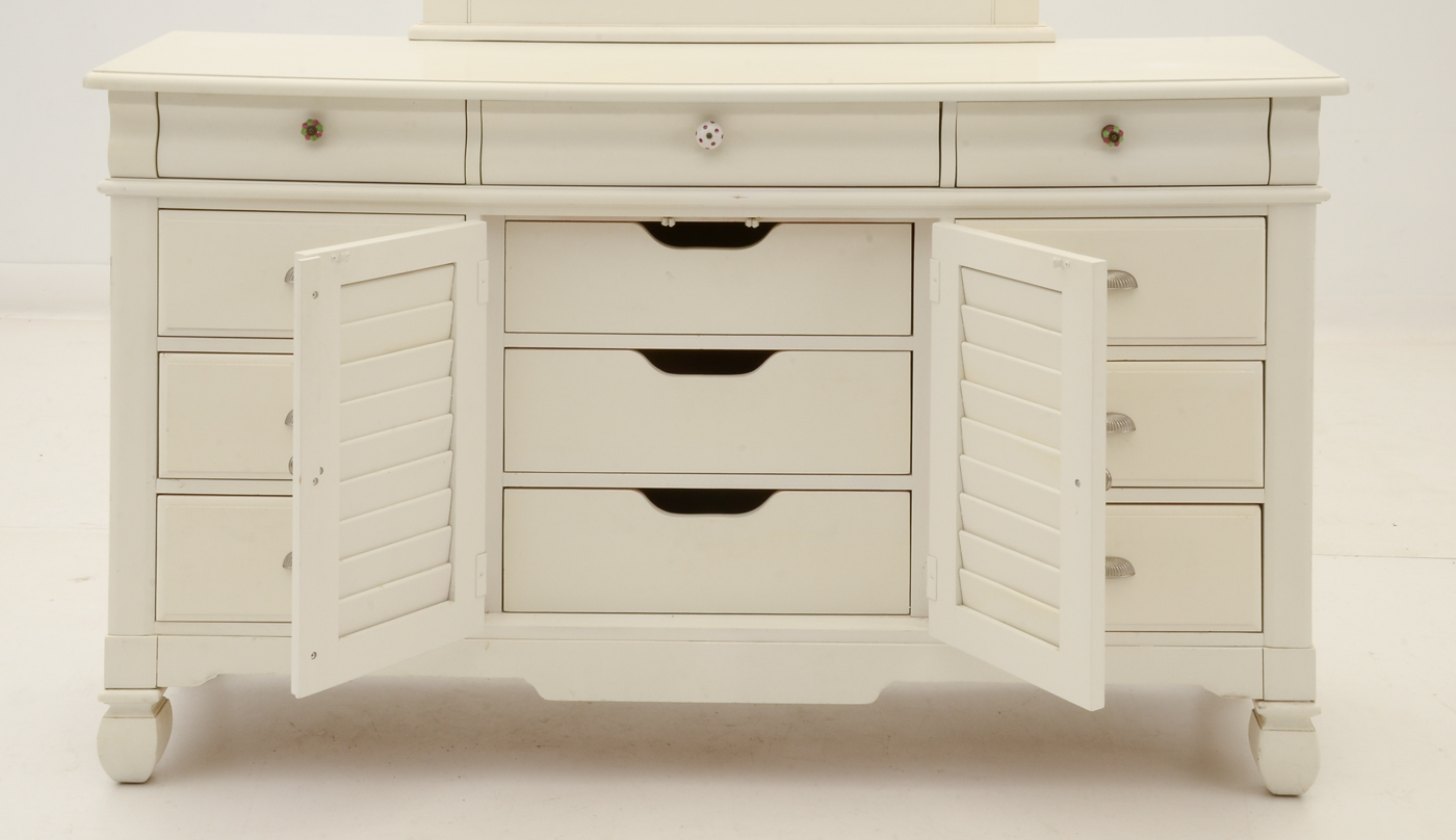 White Chest of Drawers With Mirror