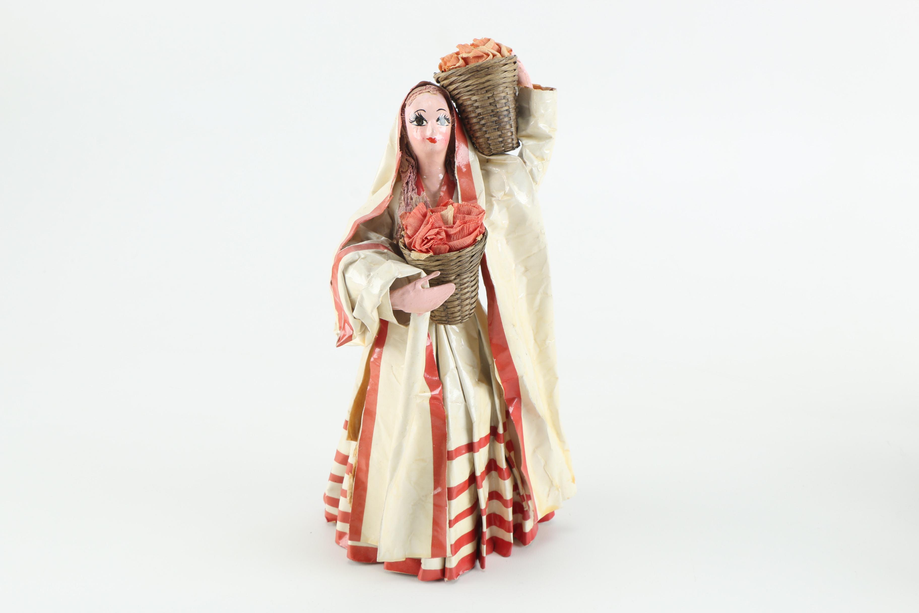 Vintage Folk Art Papier-Mâché Figurines