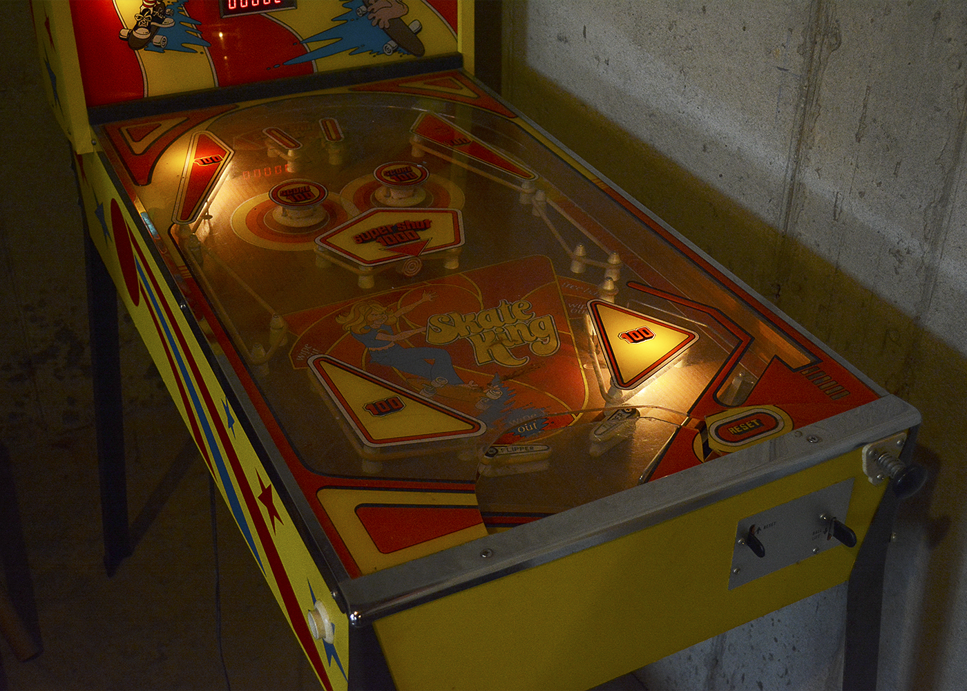 1970s Briarwood "Skate King" Home Pinball Machine