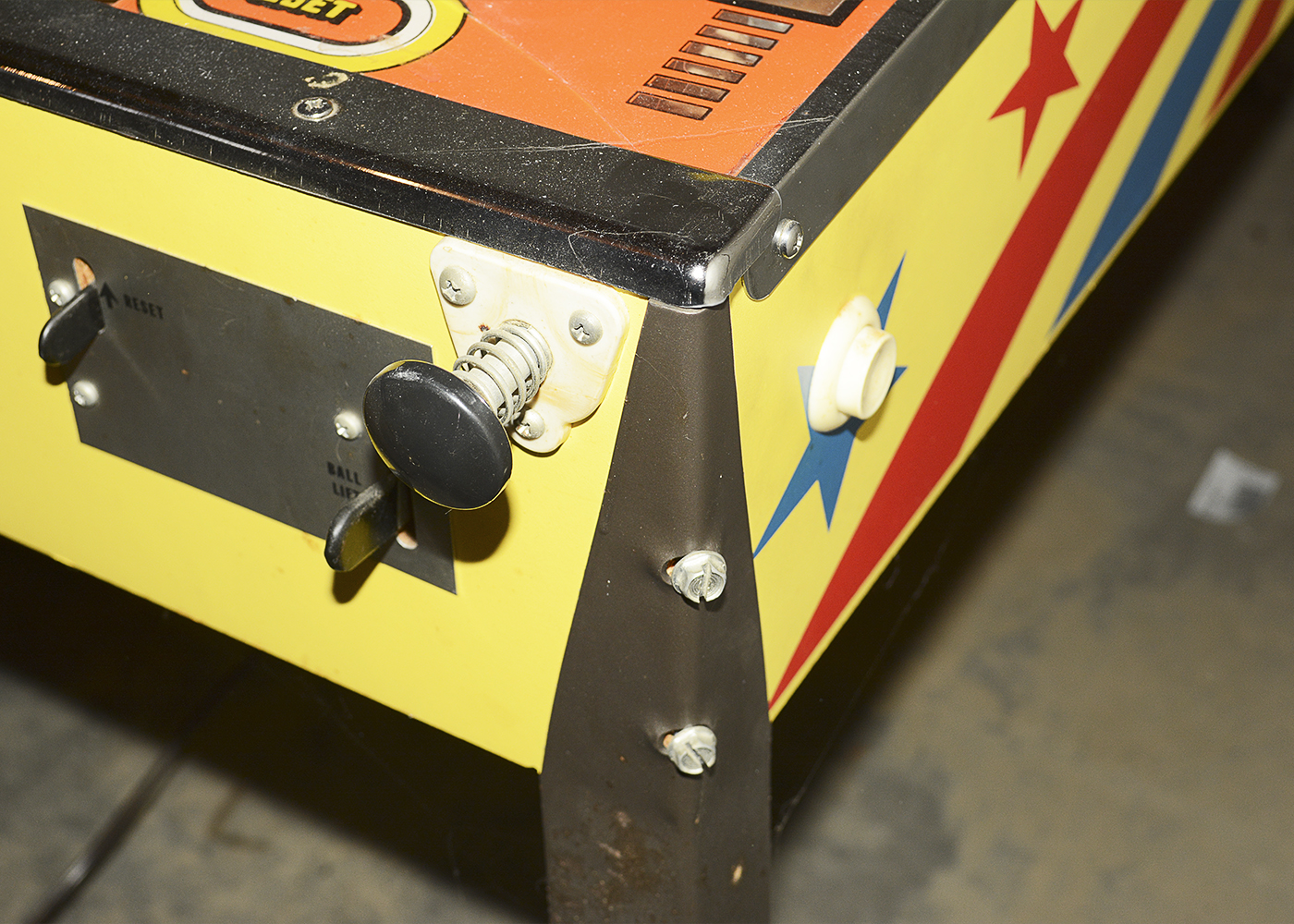 1970s Briarwood "Skate King" Home Pinball Machine