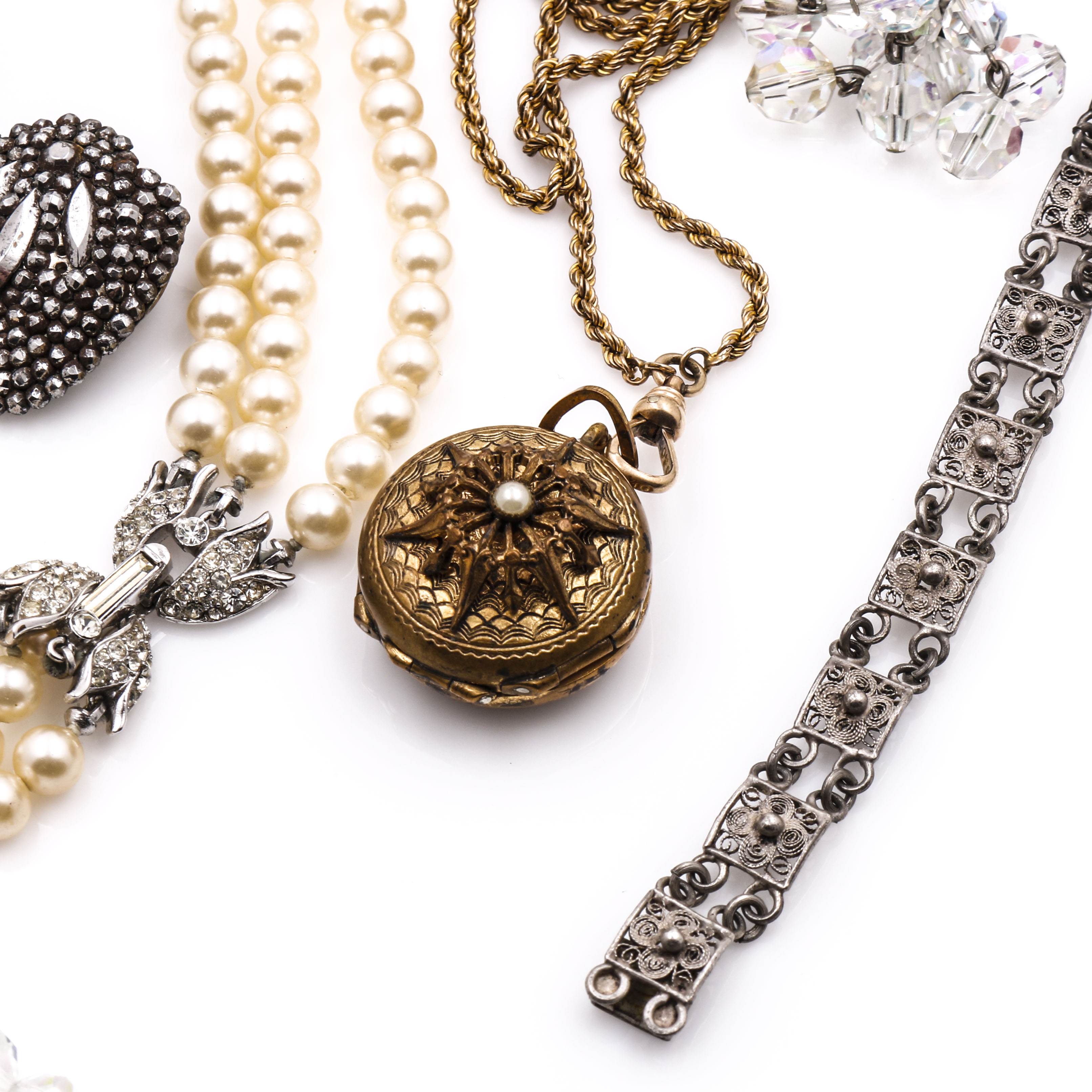Costume Jewelry Pieces