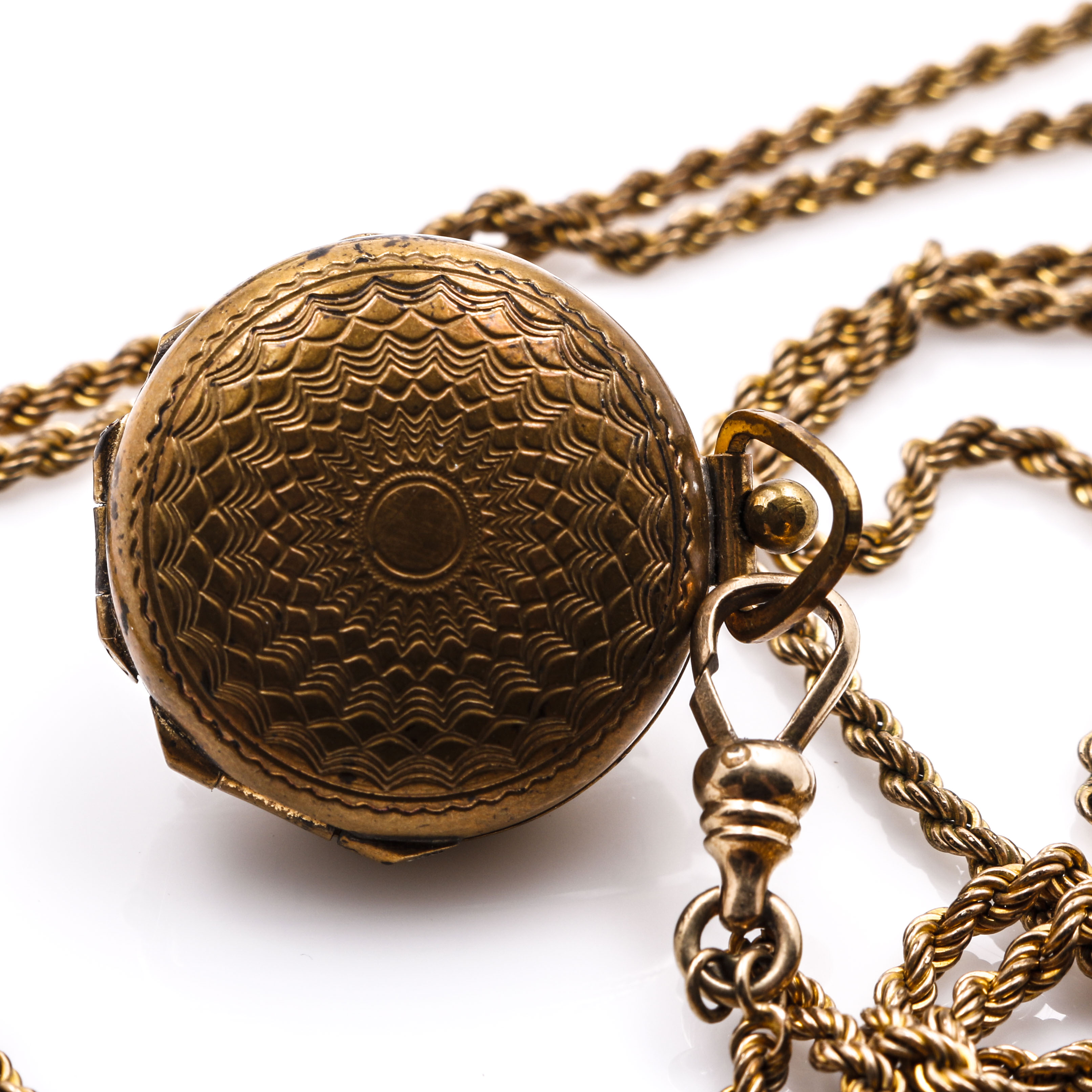 Costume Jewelry Pieces