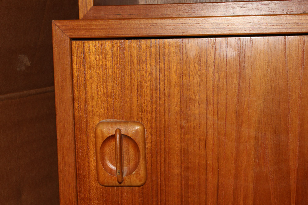 Credenza with Modular Shelving Units