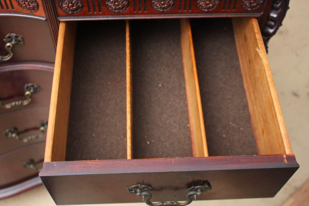 Vintage Federal Style Mahogany Buffet