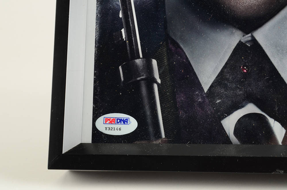 Autographed Picture of "Gotham" Character Oswald Cobblepot