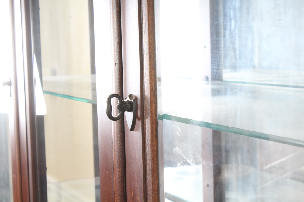 Broyhill "Maison Lenoir" China Cabinet