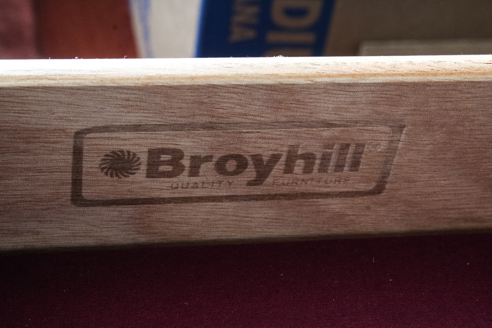 Broyhill "Maison Lenoir" China Cabinet