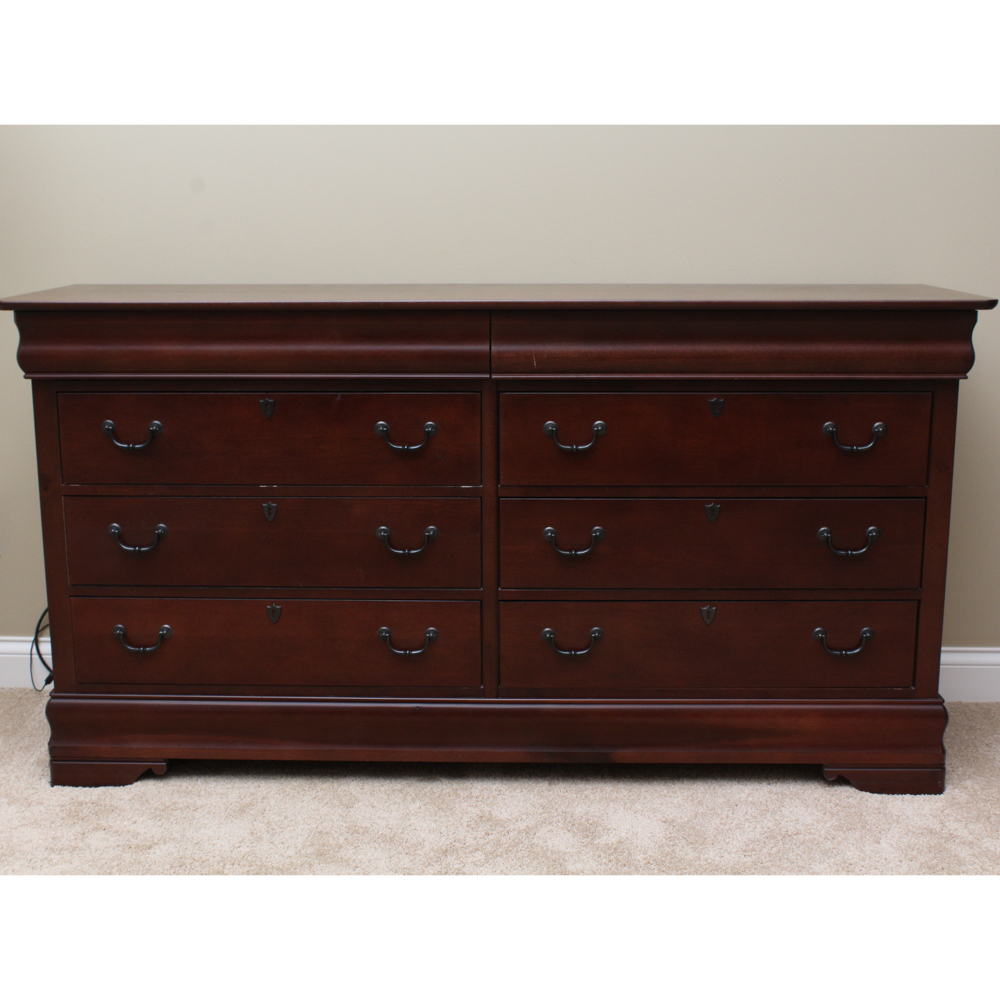 Broyhill Six Drawer Dresser