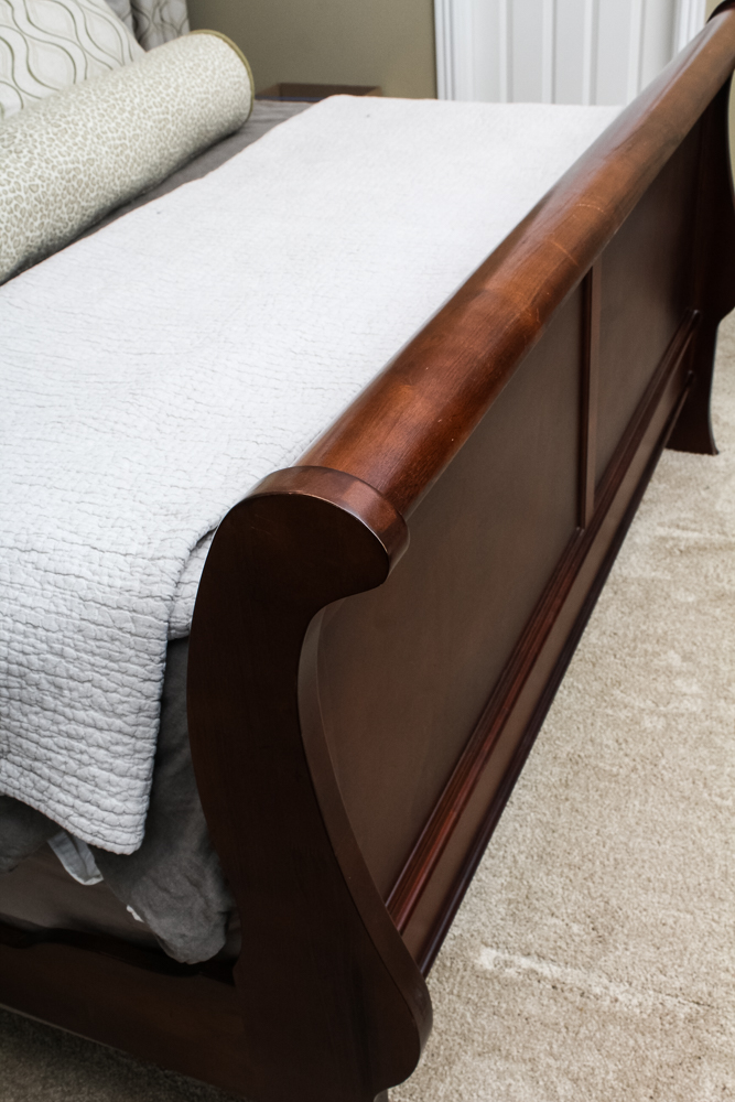 Broyhill King Size Sleigh Bed