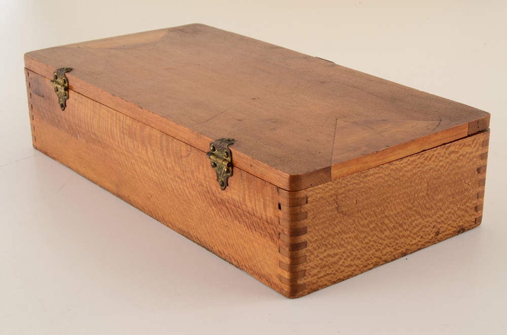 Antique Hitch & Taylor Belt Hooks Box