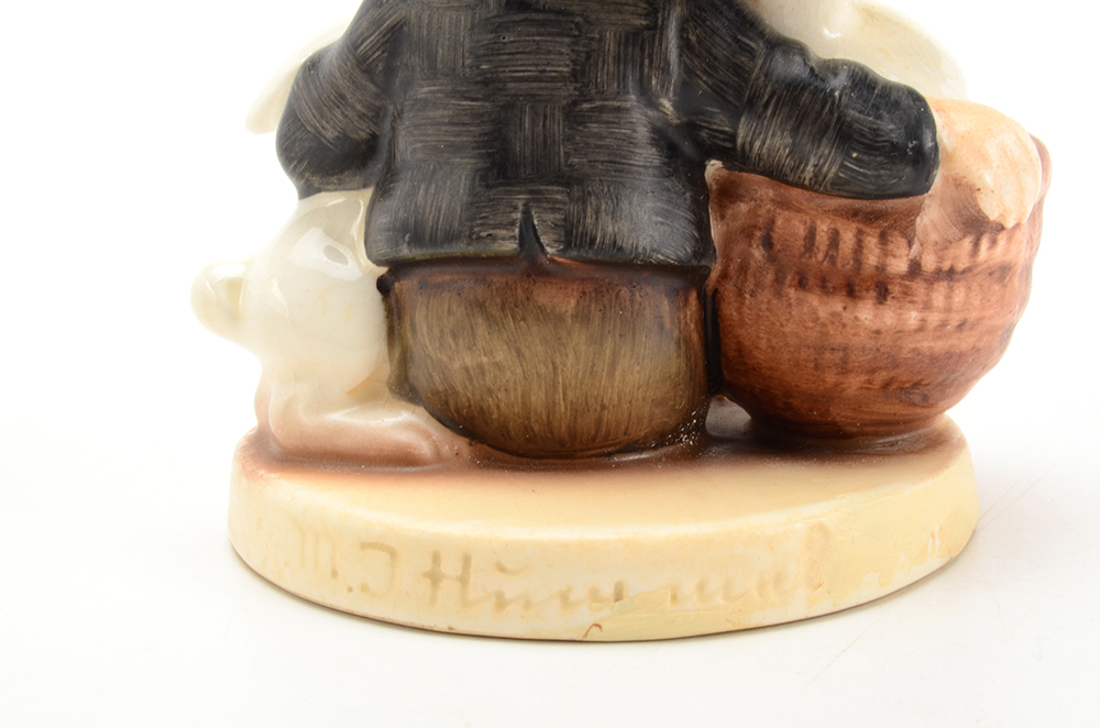 Vintage Hummel "Playmates" Figurine