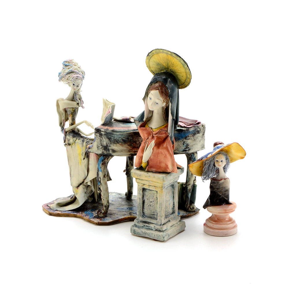 Esclucina Margherita Figurines