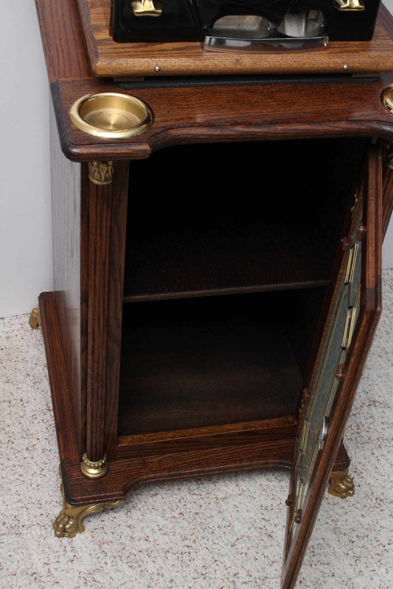 Replica Golden Nugget Slot Machine and Cabinet