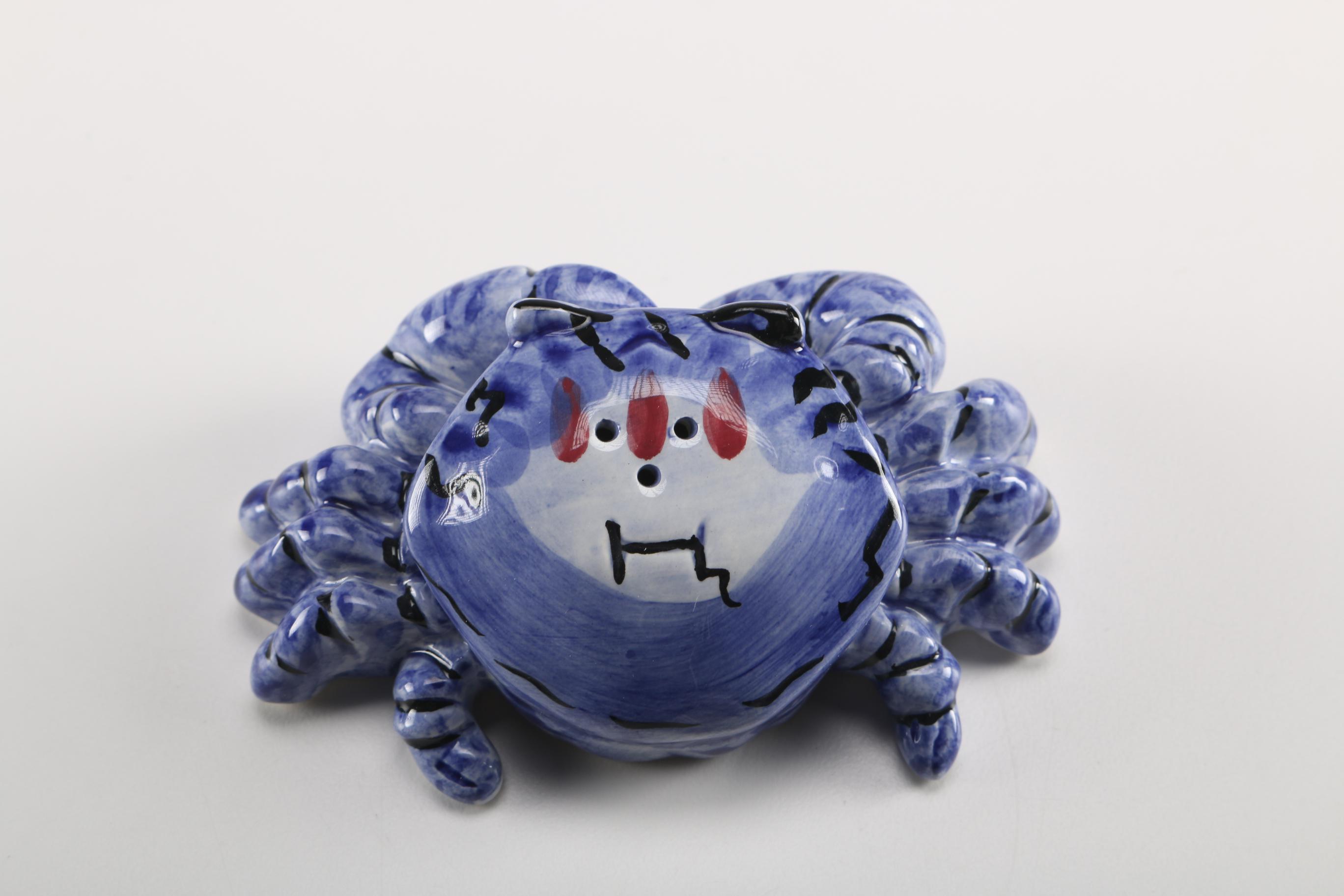 Novelty Pottery Salt And Pepper Shakers