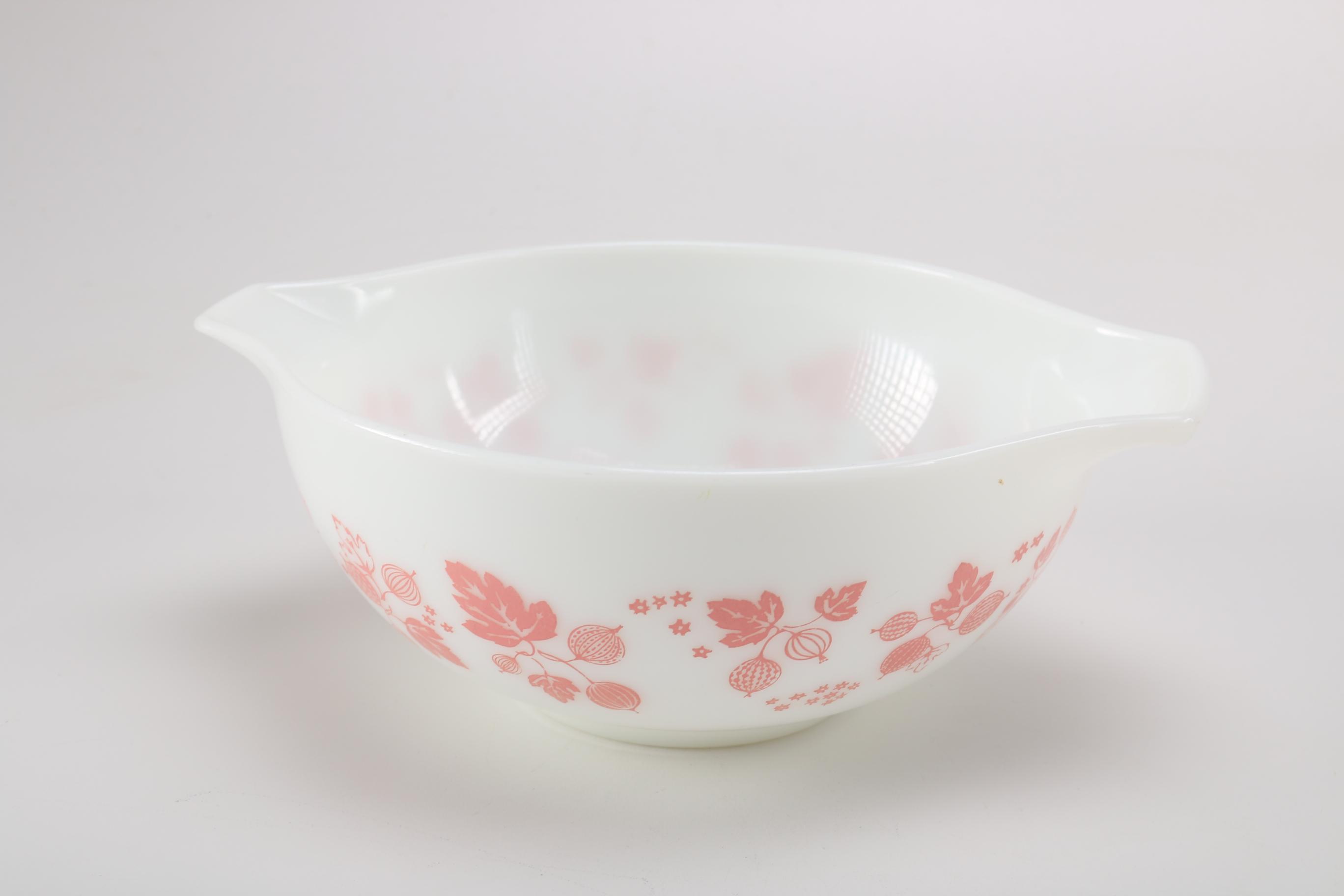 Vintage Pyrex "Gooseberry" Nesting Bowls