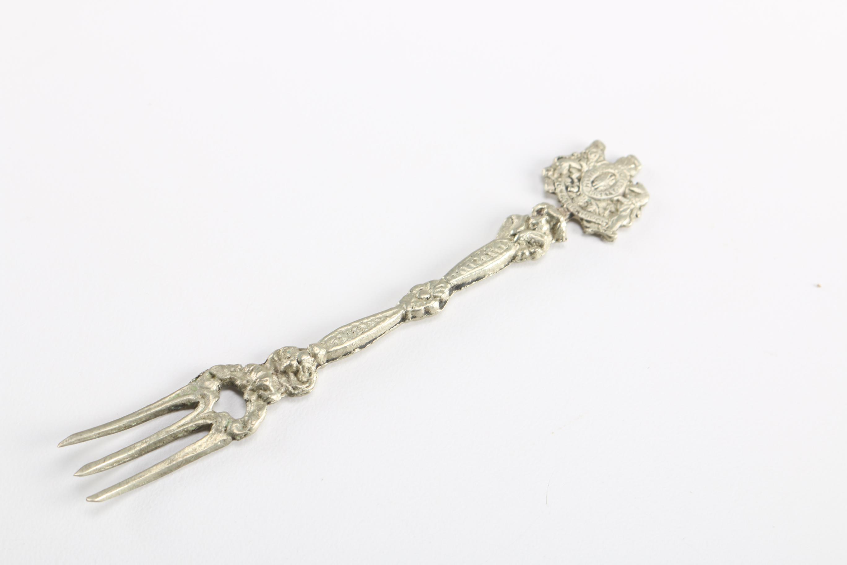 Stainless Steel Flatware Featuring Mitteldorfer Strauss