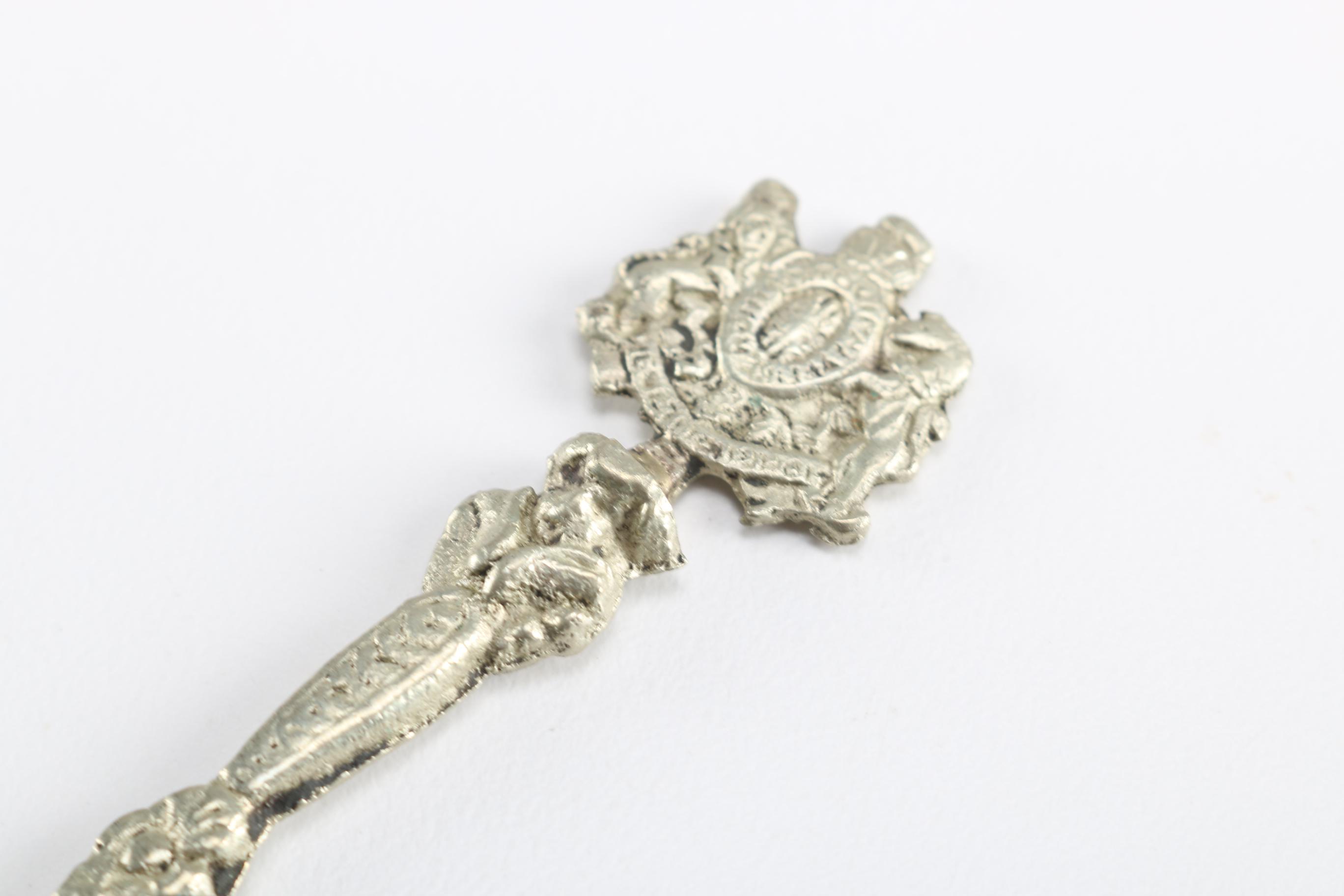 Stainless Steel Flatware Featuring Mitteldorfer Strauss