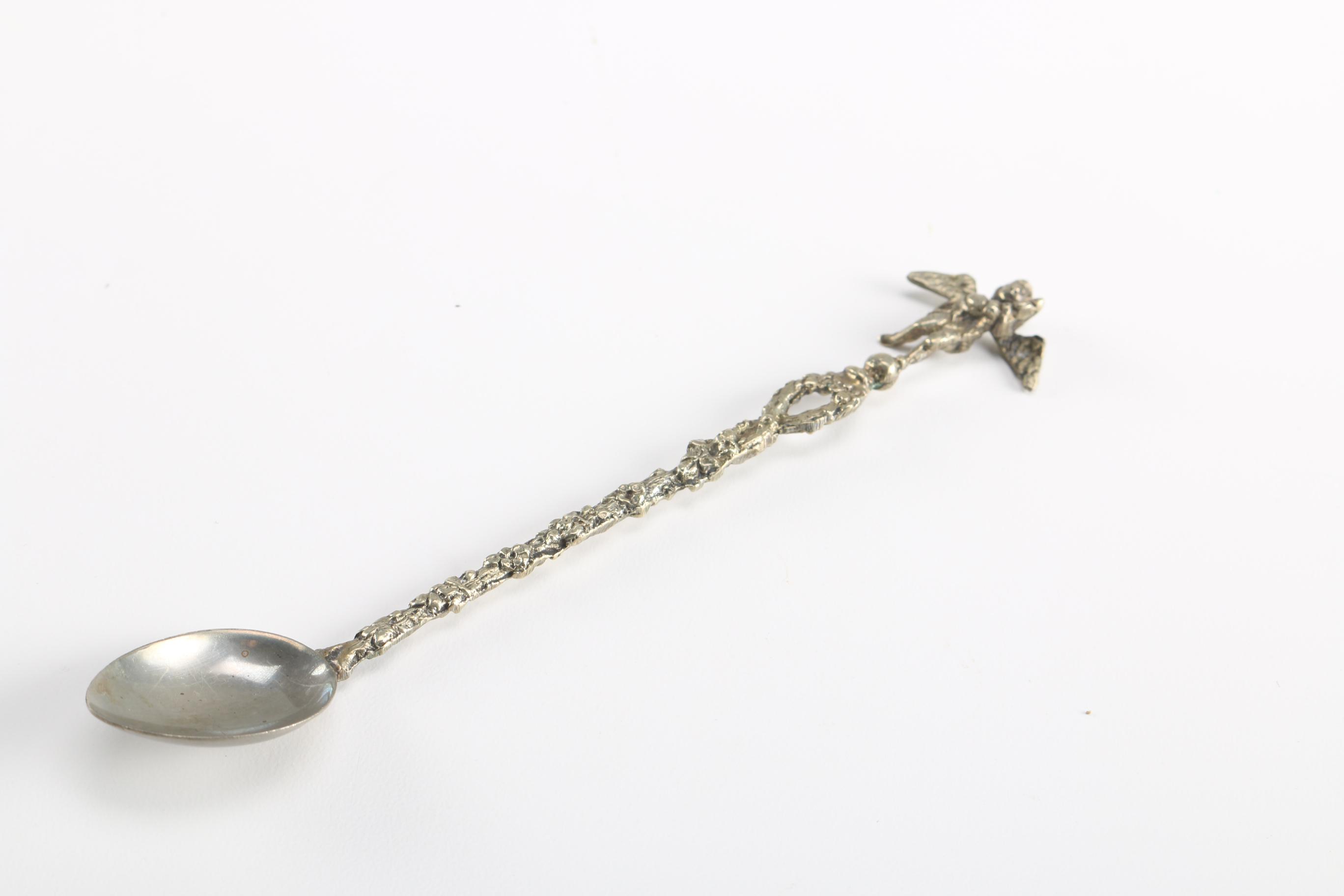 Stainless Steel Flatware Featuring Mitteldorfer Strauss