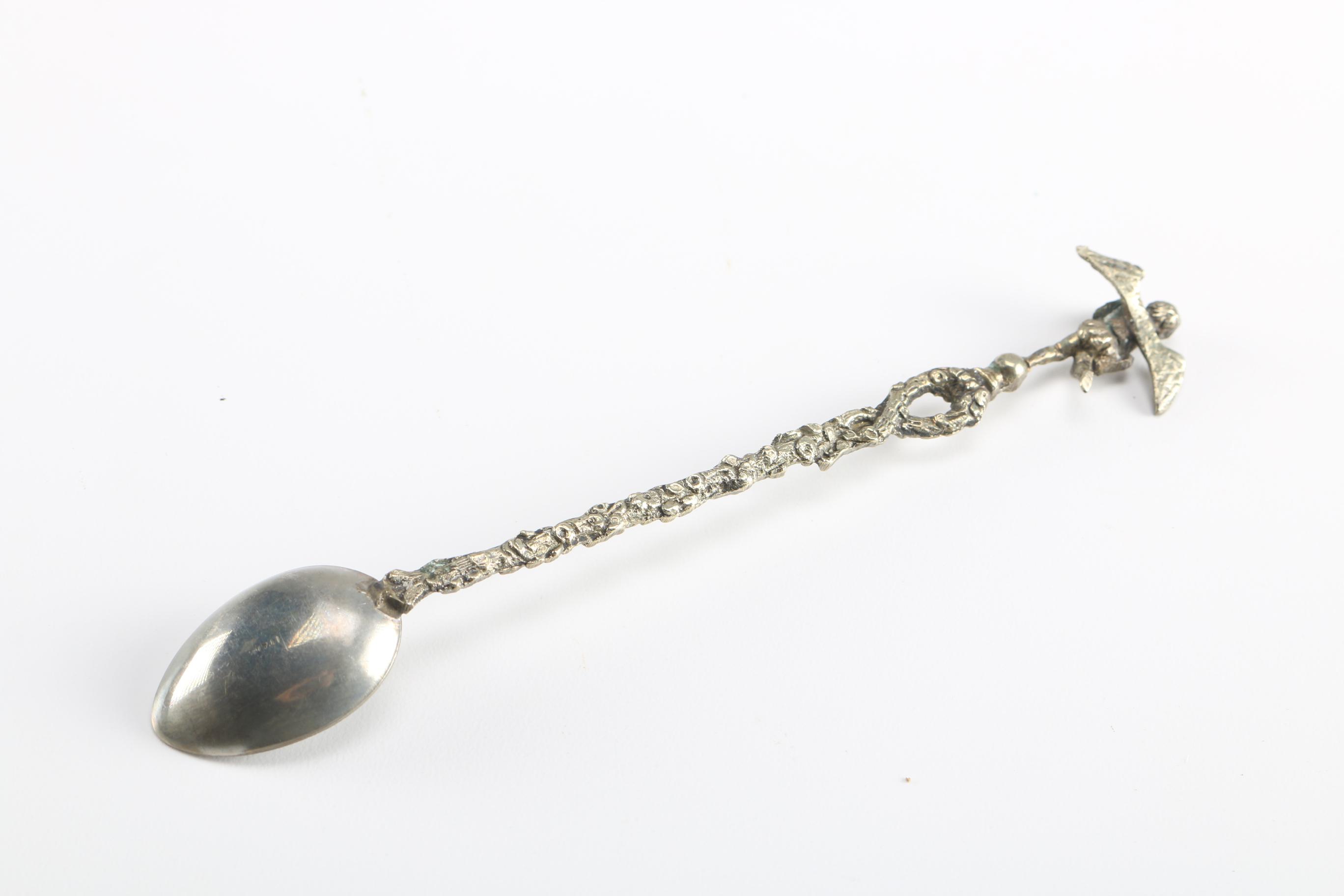 Stainless Steel Flatware Featuring Mitteldorfer Strauss