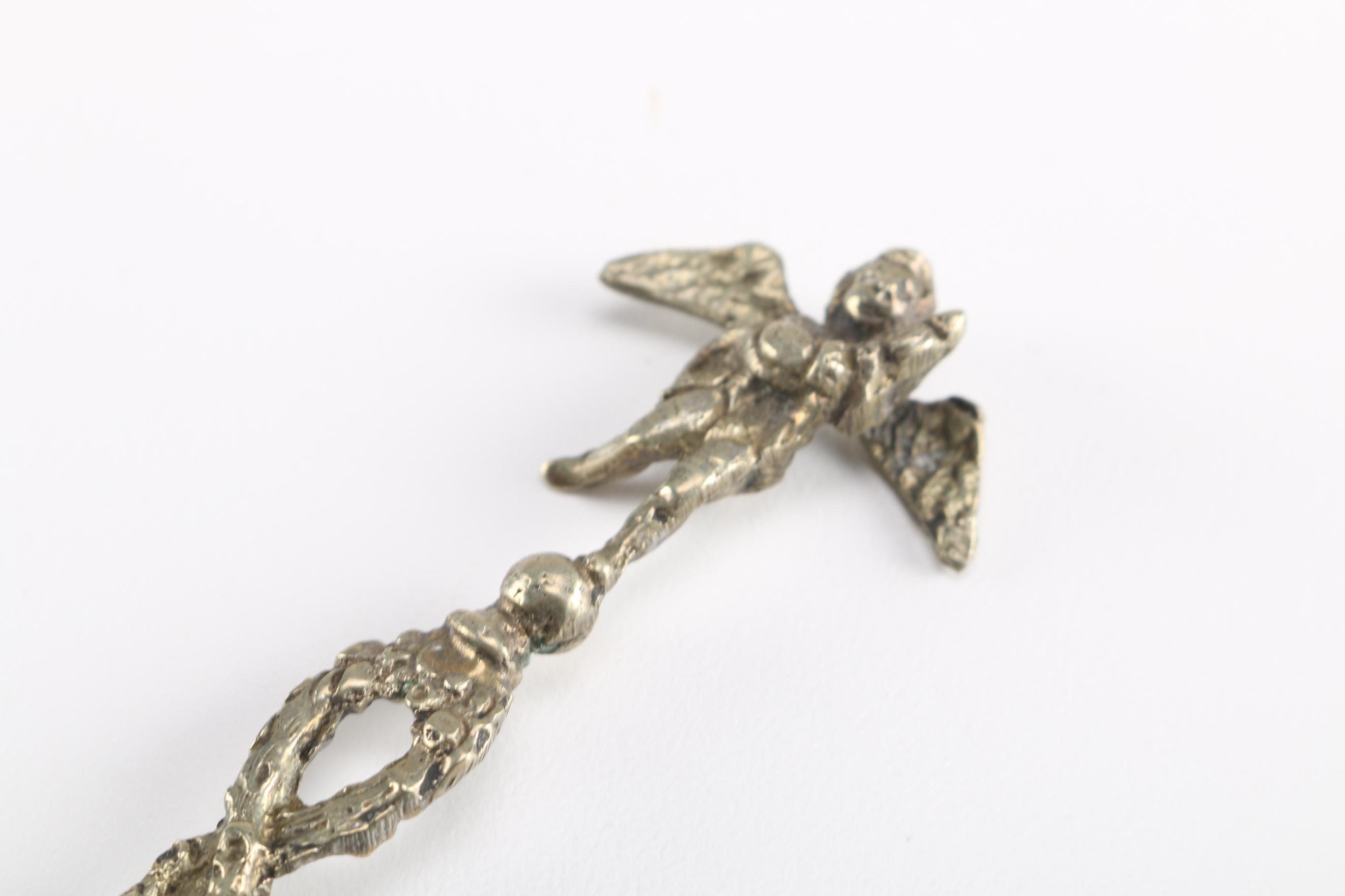 Stainless Steel Flatware Featuring Mitteldorfer Strauss