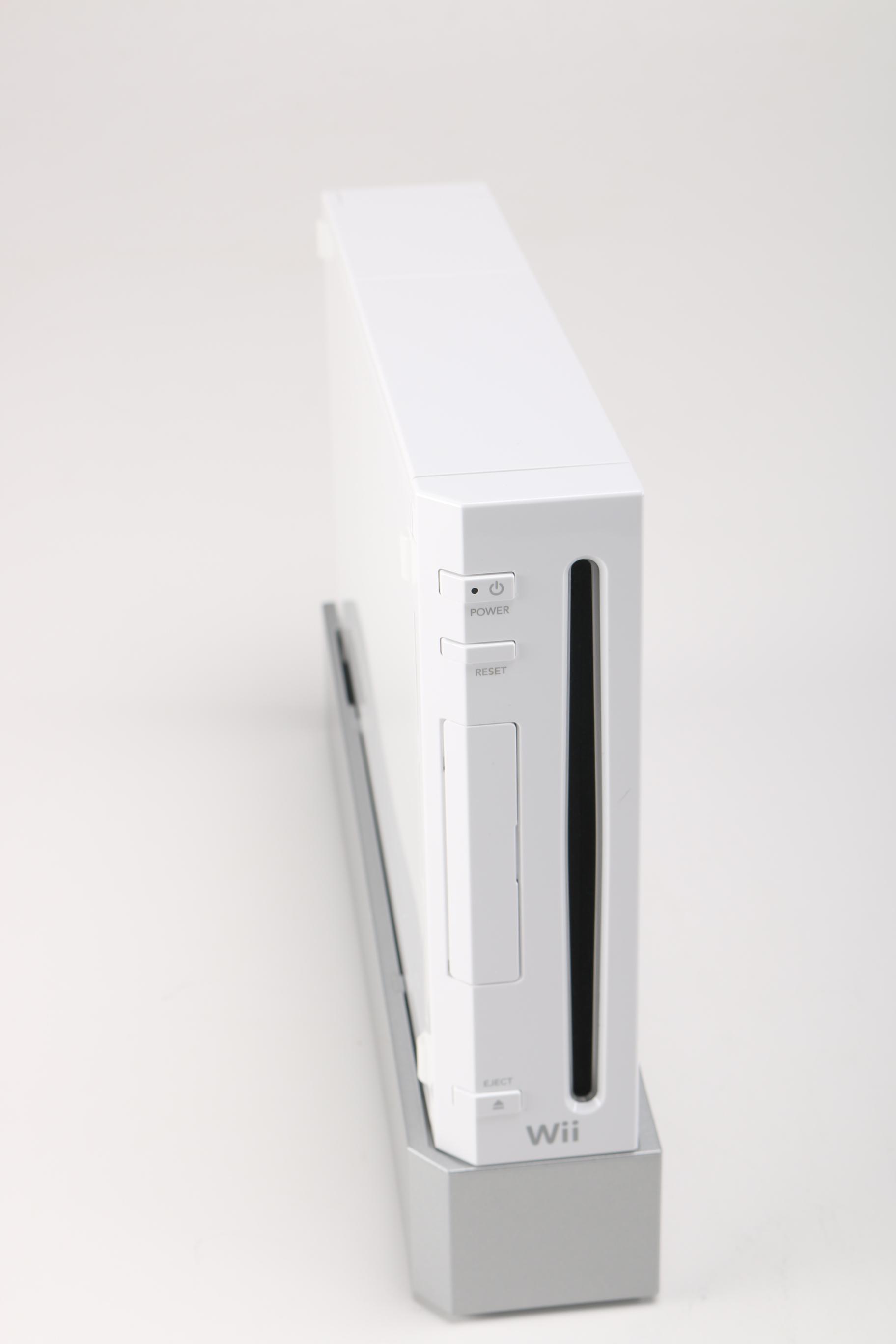 Nintendo Wii Console and Controller