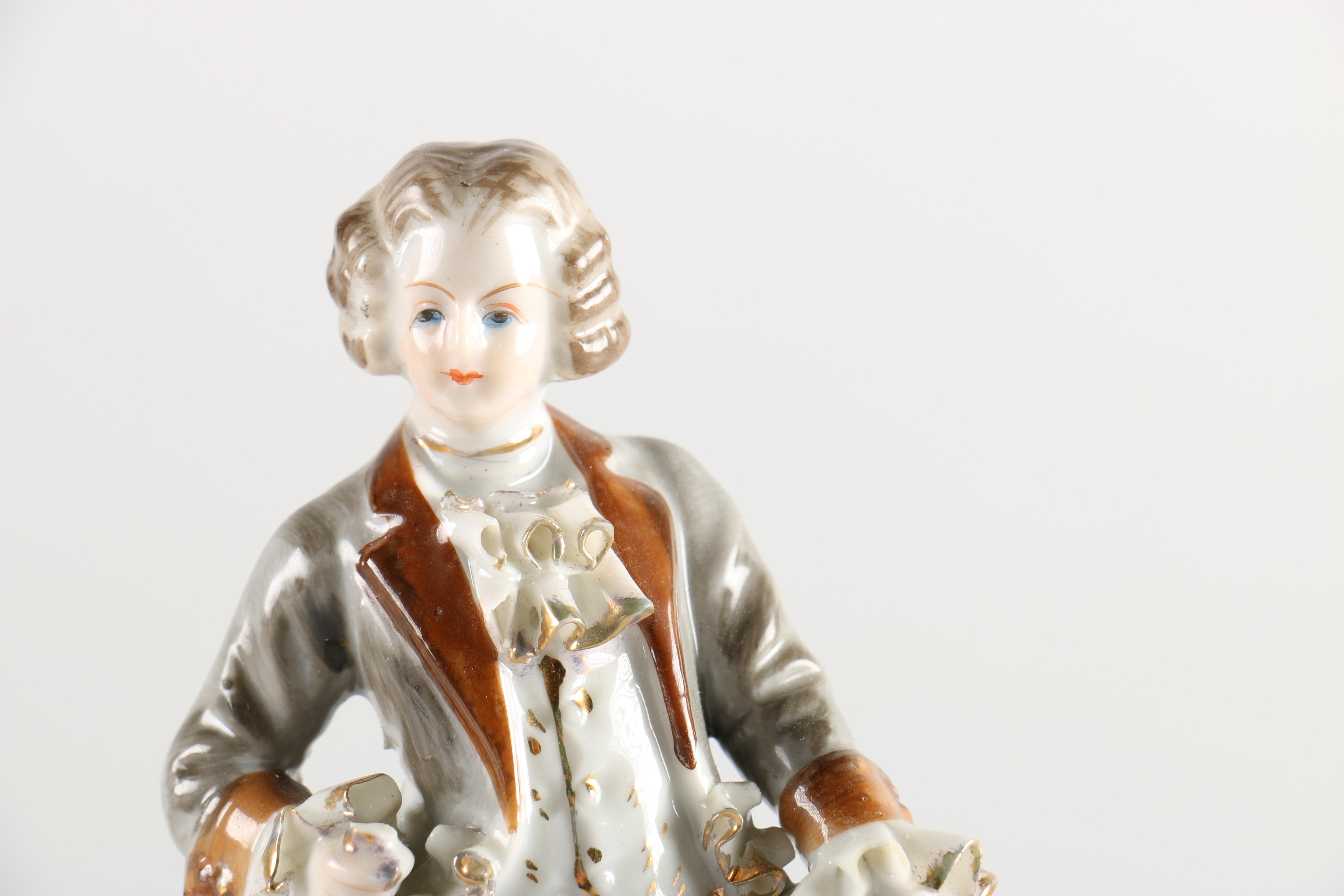 Figurines Including Fleetwood and Wales