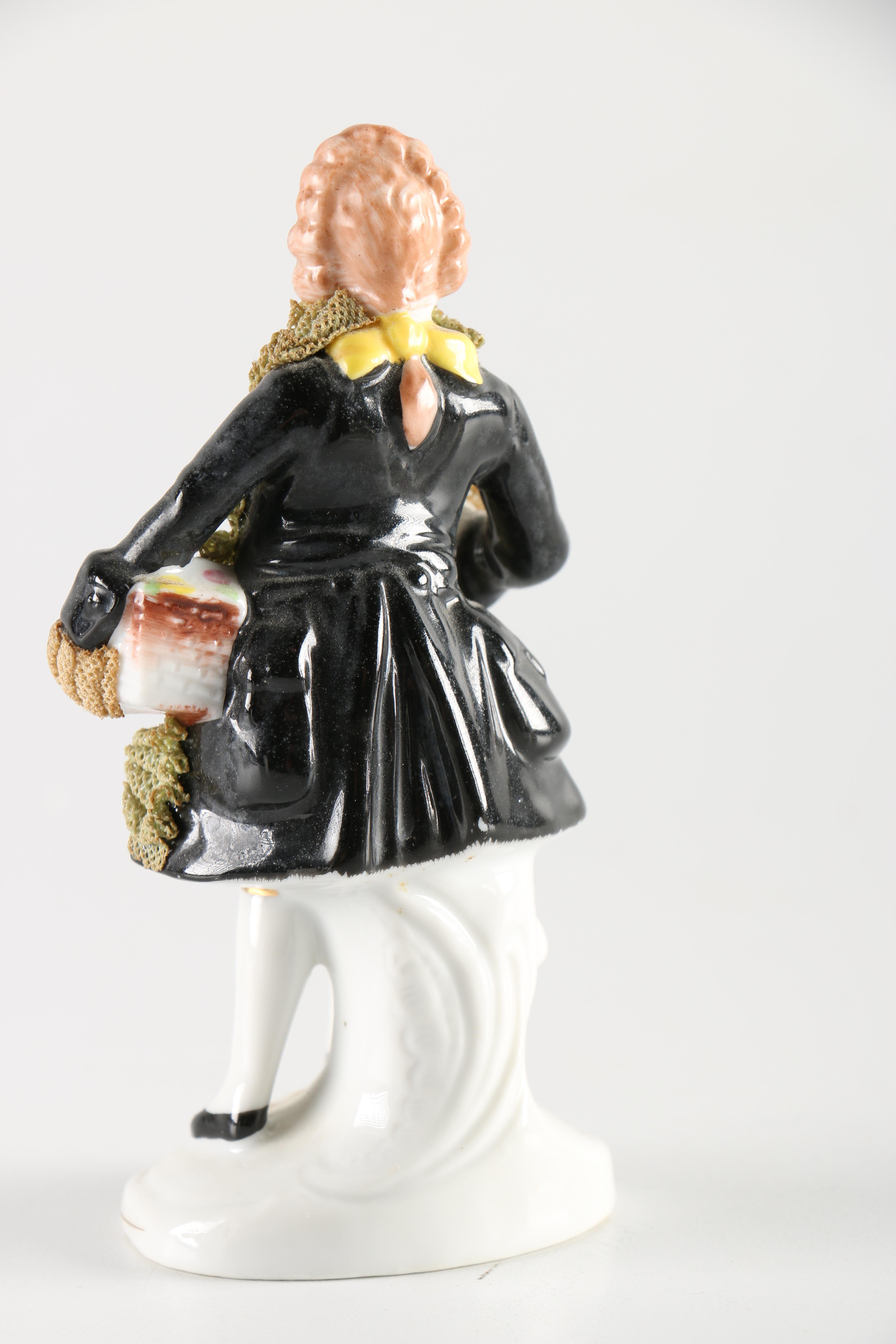 Figurines Including Fleetwood and Wales