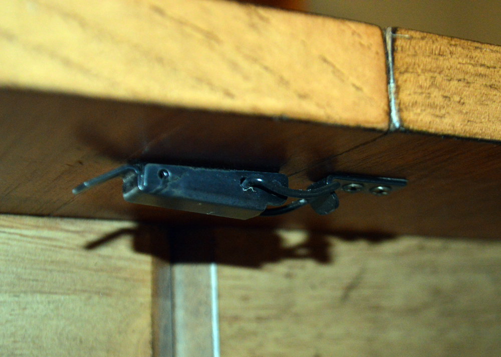 Broyhill "Ember Grove" Seven-Piece Dining Set