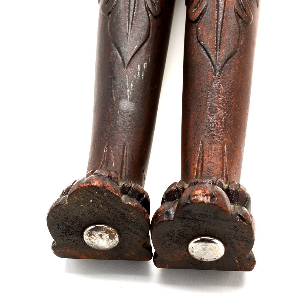 Pair of Carved Lion and Acanthus Furniture Elements