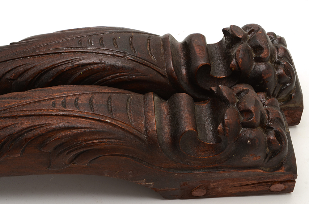 Pair of Carved Lion and Acanthus Furniture Elements