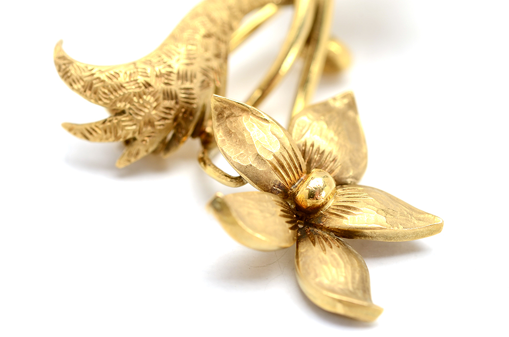 Late Victorian 18K Yellow Gold Flower Brooch Pin