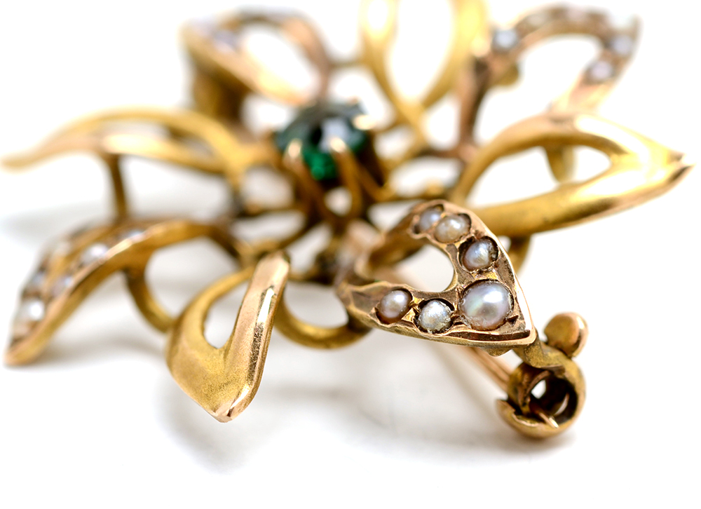 Art Nouveau 10K and 14K Yellow Gold Garnet Doublet Seed Pearl Pin