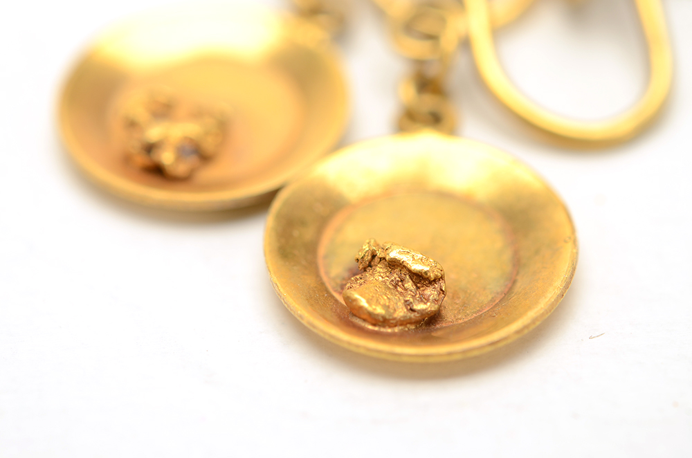 Vintage 10K Yellow Gold Nugget in Gold Pan Screw-Back Earrings