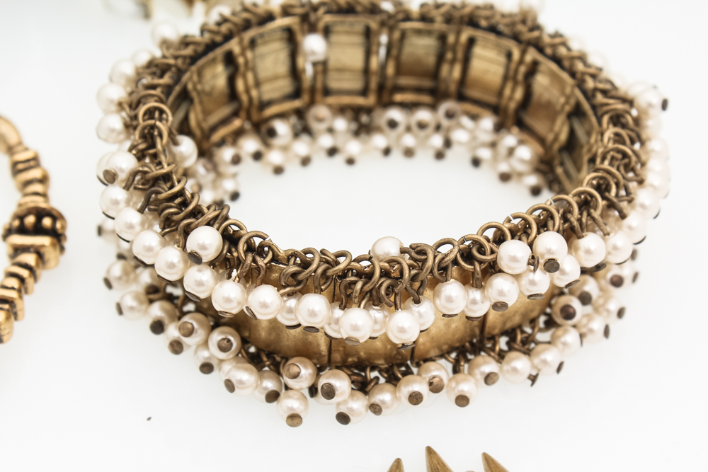 Finishing Touch Bracelet Array