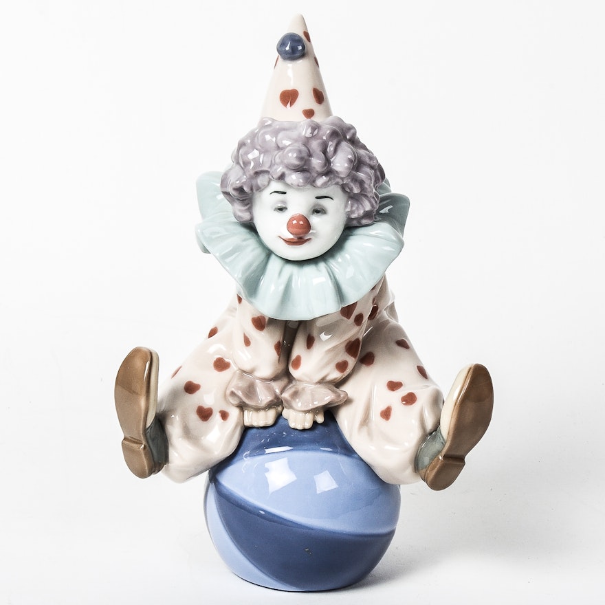Lladró "Having a Ball" Porcelain Clown Figure