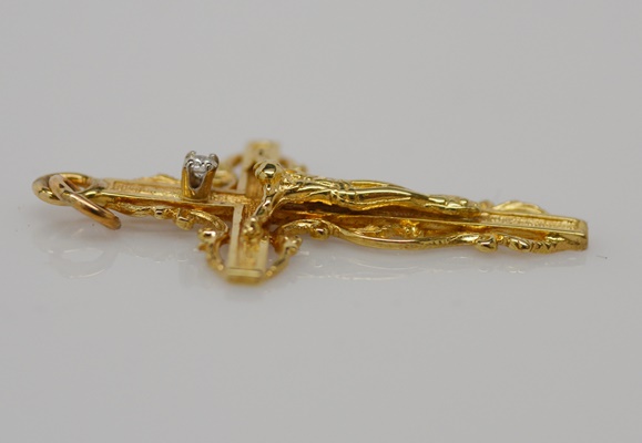 Vintage 14K Yellow Gold Diamond Crucifix Pendant