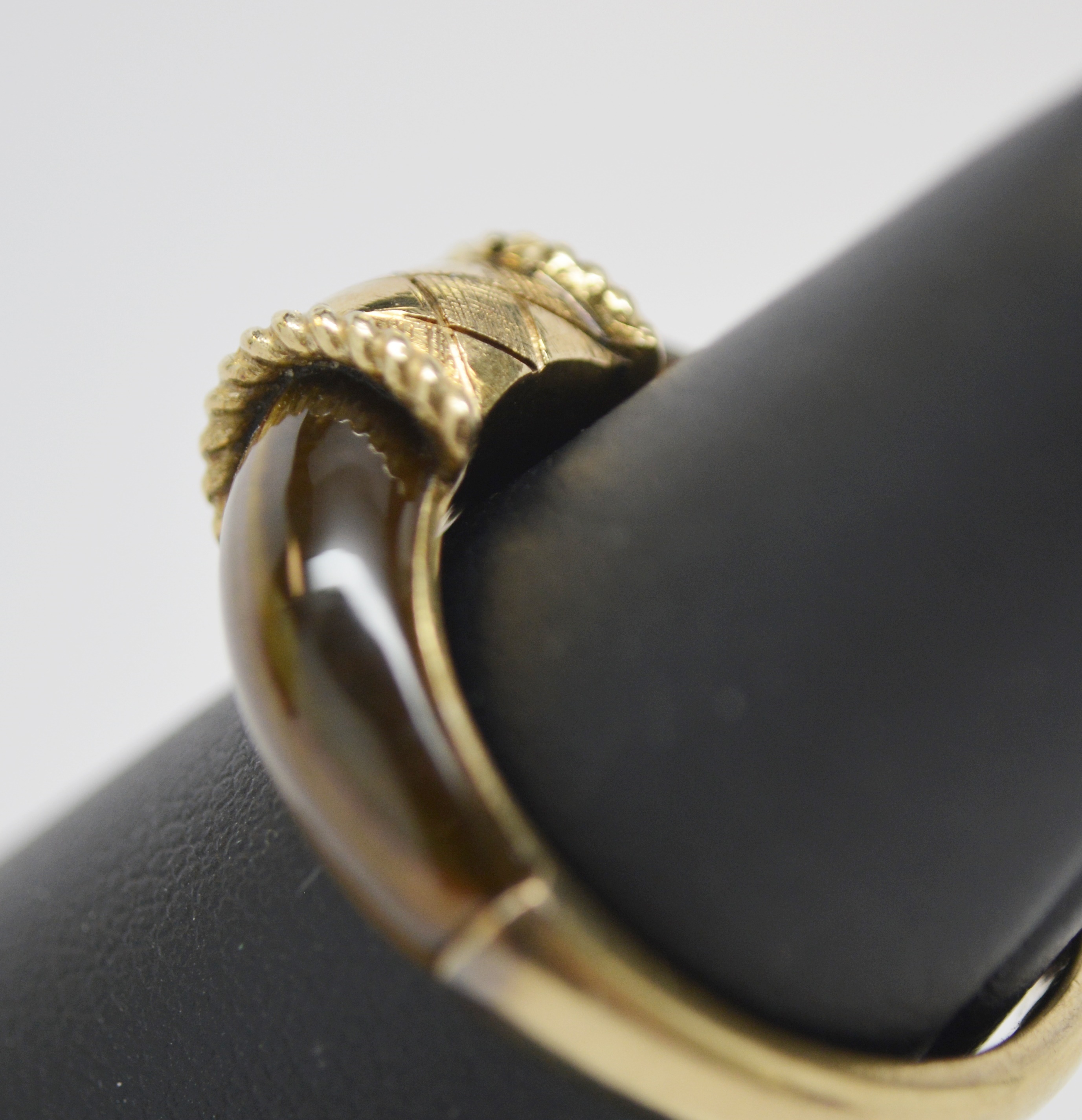 Vintage 14K Yellow Gold Tiger's Eye Ring