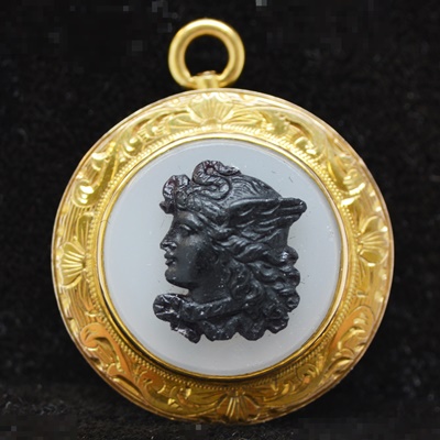 Antique 14K Yellow Gold Onyx Mercury Cameo Brooch/Pendant