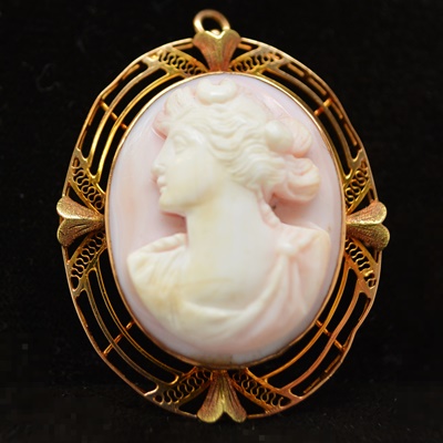 Antique 10K Rose and Green Gold Shell Cameo Brooch/Pendant