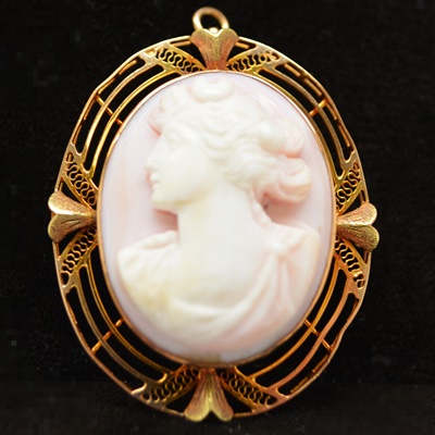 Antique 10K Rose and Green Gold Shell Cameo Brooch/Pendant