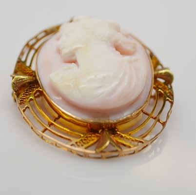 Antique 10K Rose and Green Gold Shell Cameo Brooch/Pendant