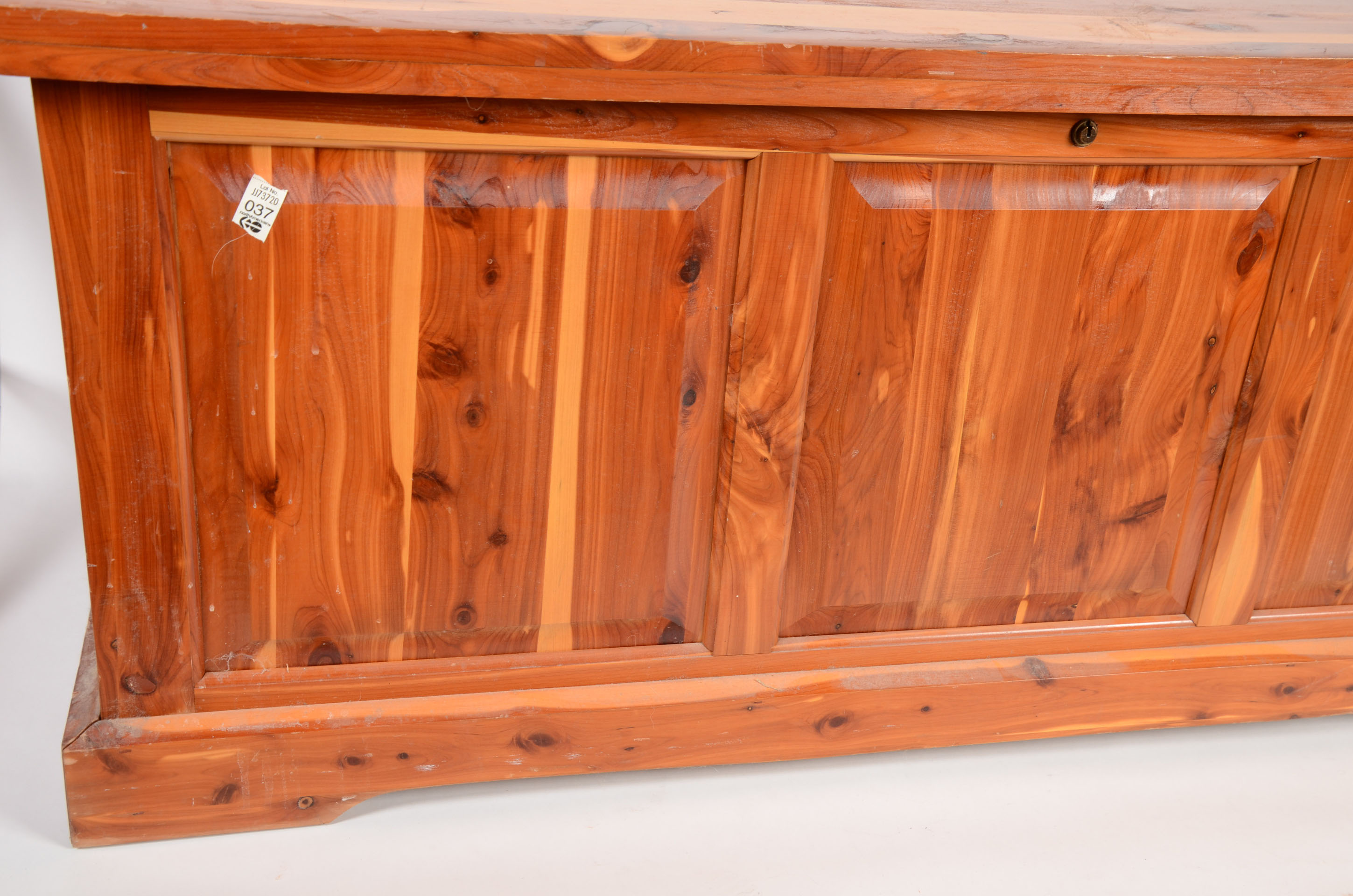 Murphy 4045 Cedar Trunk
