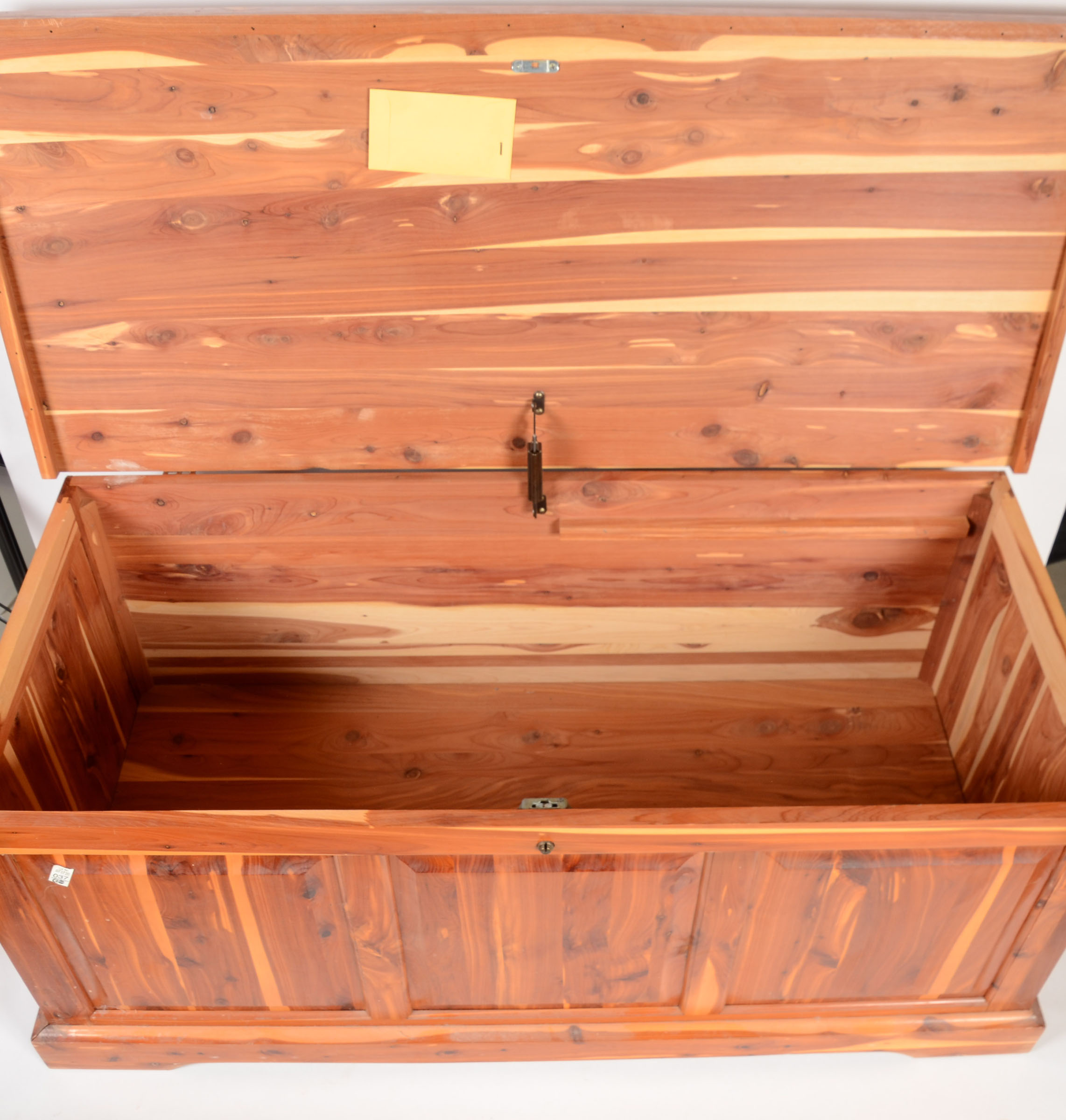 Murphy 4045 Cedar Trunk