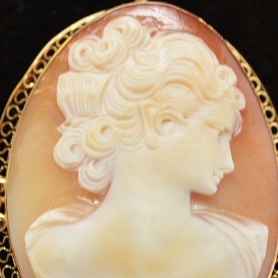 14K Yellow Gold Shell Cameo Brooch/Pendant