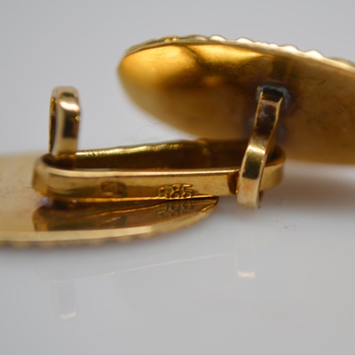 18K Yellow and White Gold Scroll Motif Cufflinks