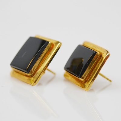 14K Yellow Gold Onyx Pierced Earrings