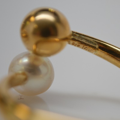 14K Yellow Gold Pearl Reversible Hoop Earrings