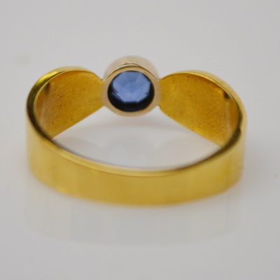 Raul Haas 18K Yellow Gold Sapphire Ring