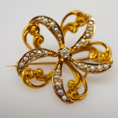 Victorian Antique 10K Yellow Gold Diamond and Seed Pearl Brooch